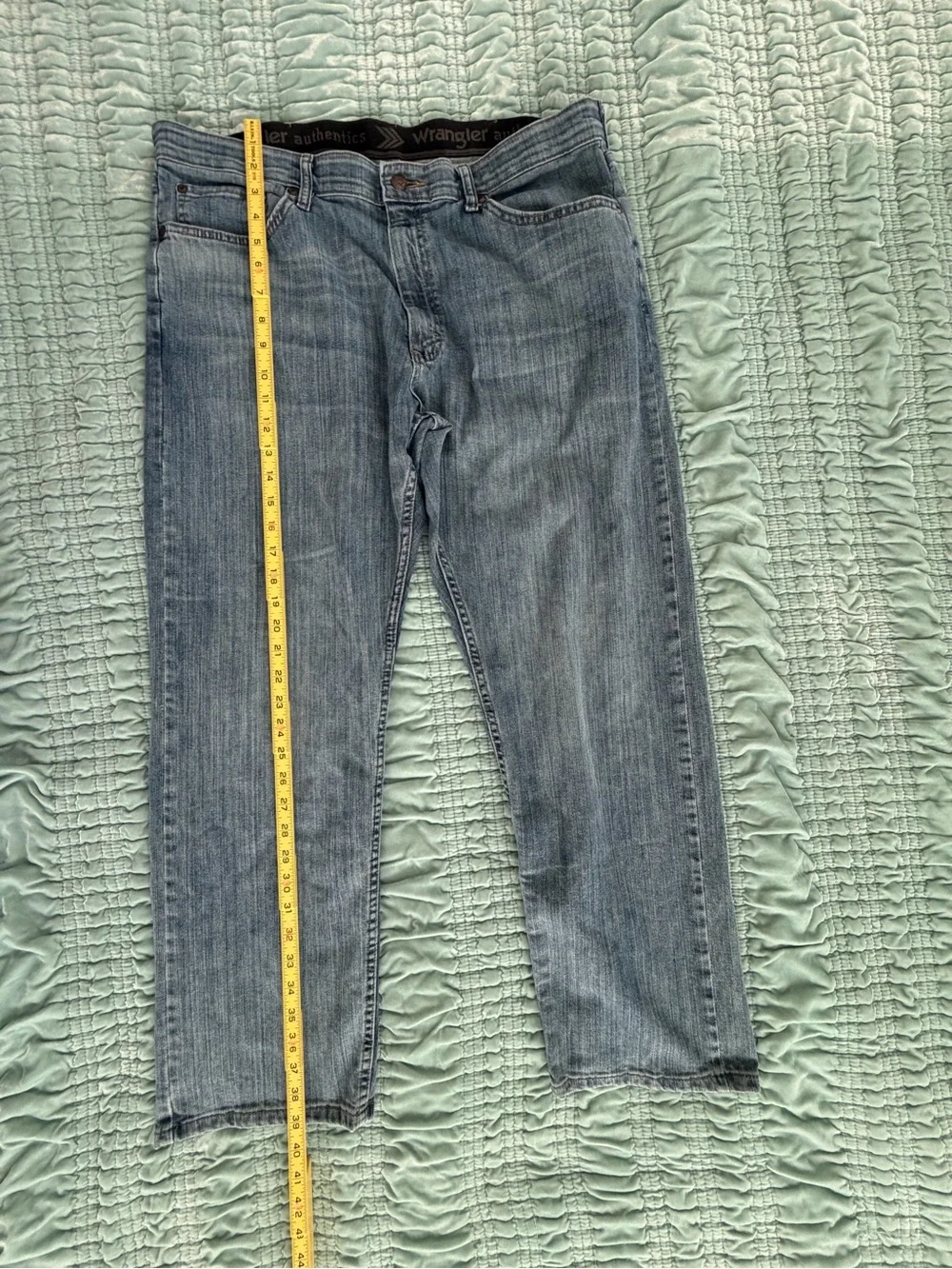 Wrangler Men’s Light Wash Straight Jeans 36/29